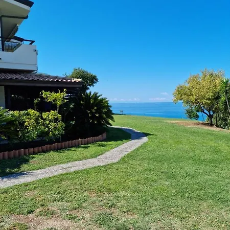 Nausica Apartment *